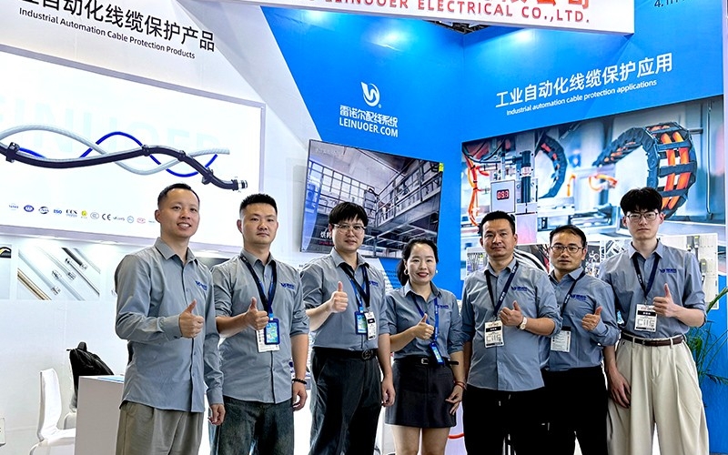 浙江雷諾爾電氣參展工博會圓滿成功，工業(yè)線纜連接保護方案收獲關注與認可